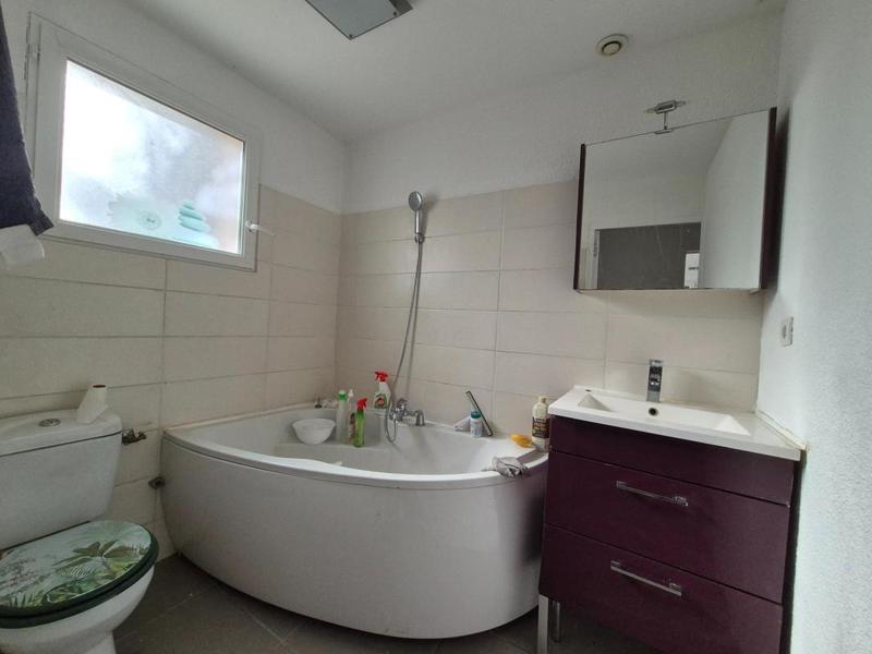 Maison traditionnelle - 100 m² - 5 pièces