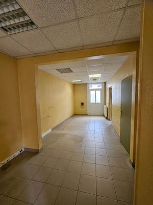 Local commercial - 127 m²