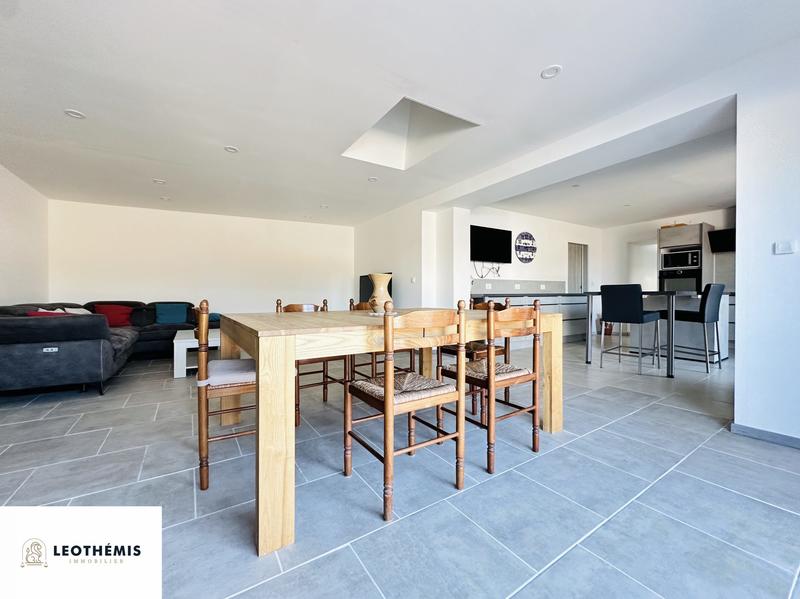 Maison - 127 m² - 5 pièces