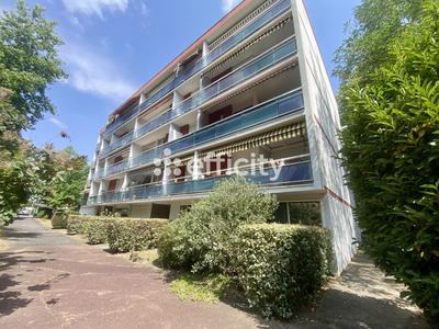 Appartement - 85 m² - 3 pièces