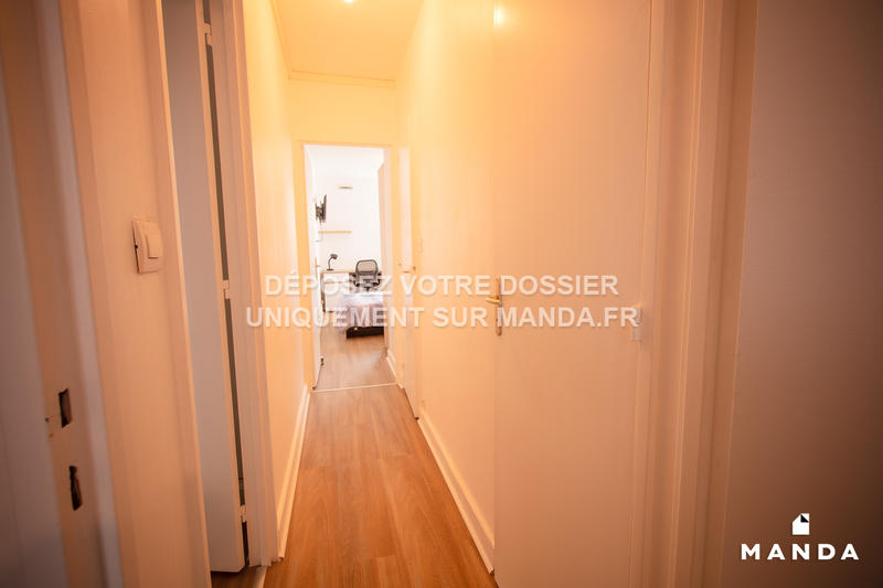 Chambre - 11 m² - 4 pièces