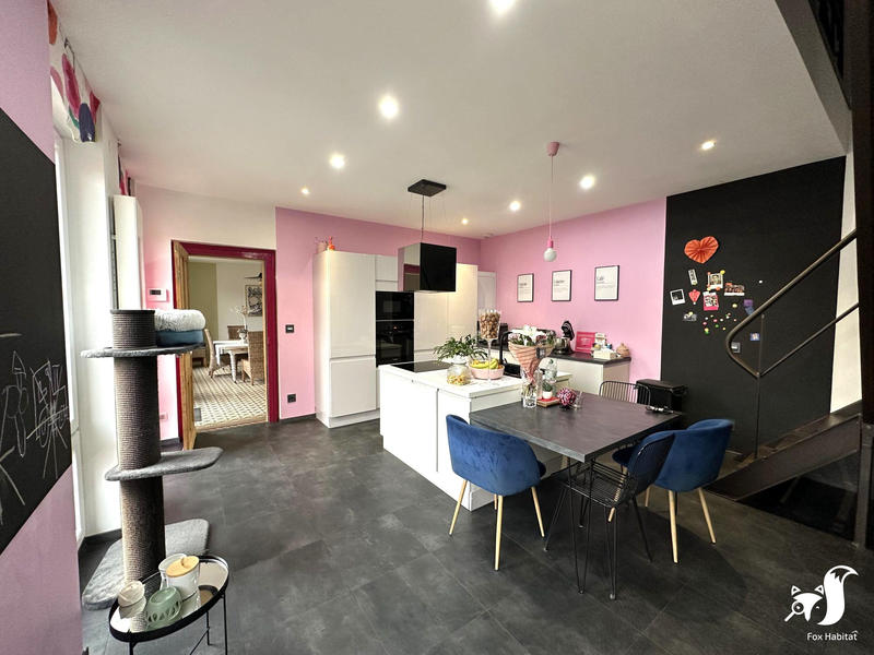 Maison - 419 m² - 8 pièces