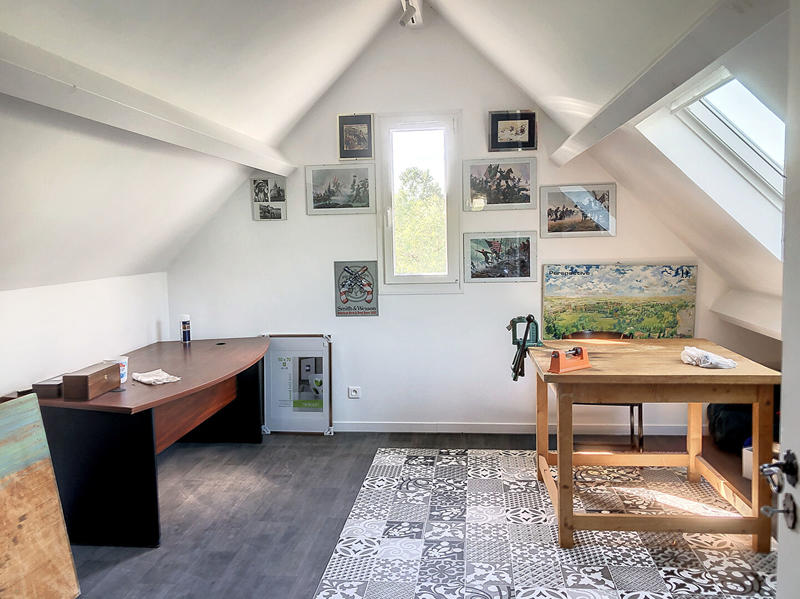 Maison - 280 m² - 11 pièces