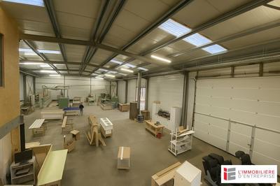 Local d'activité / Entrepôt - 1 400 m²