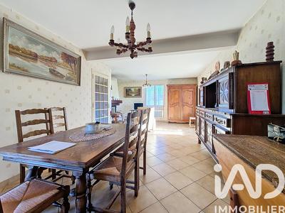 Maison - 140 m² - 5 pièces