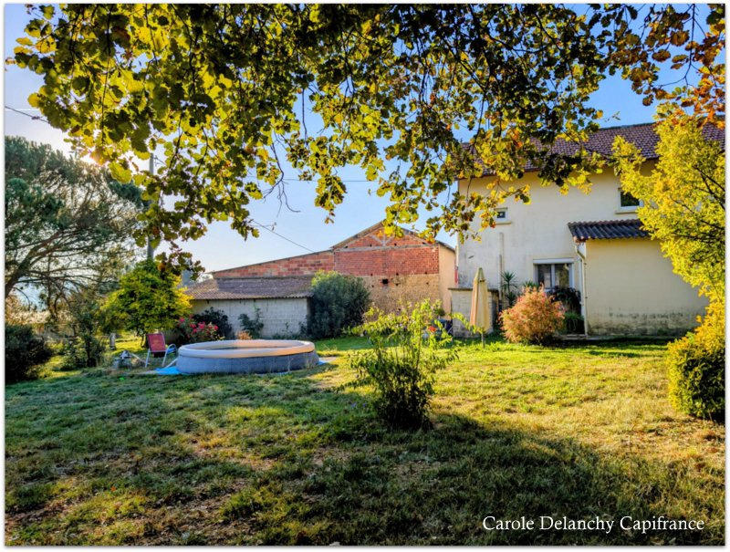 Maison - 200 m² - 8 pièces