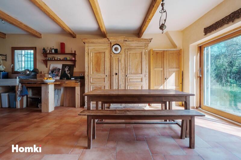 Propriété - 215 m² - 5 pièces