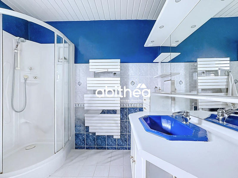 Maison - 188 m² - 8 pièces