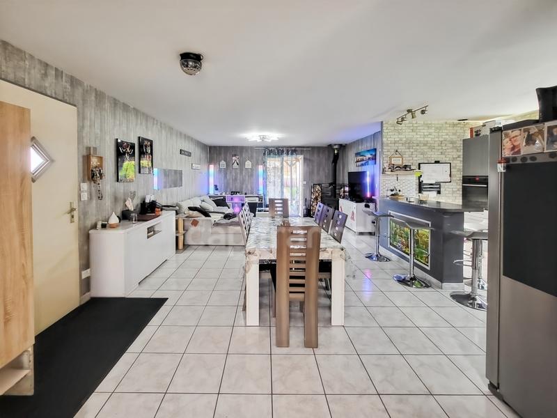 Maison - 101 m² - 5 pièces