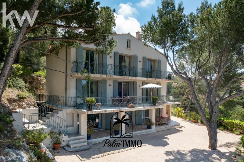 Maison - 270 m² - 7 pièces