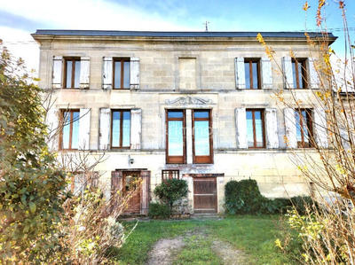 Maison en pierre - 212 m² - 7 pièces