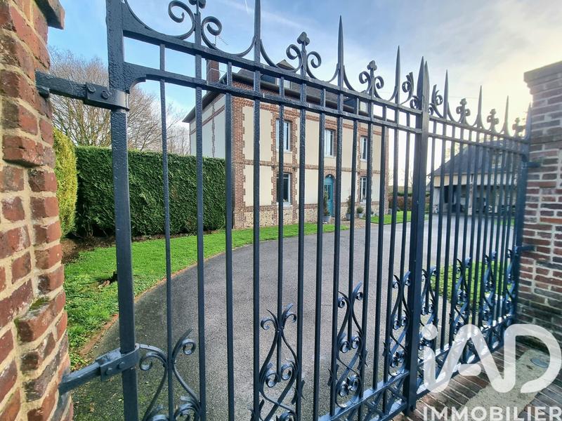 Maison - 200 m² - 10 pièces