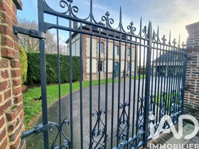 Maison - 200 m² - 10 pièces