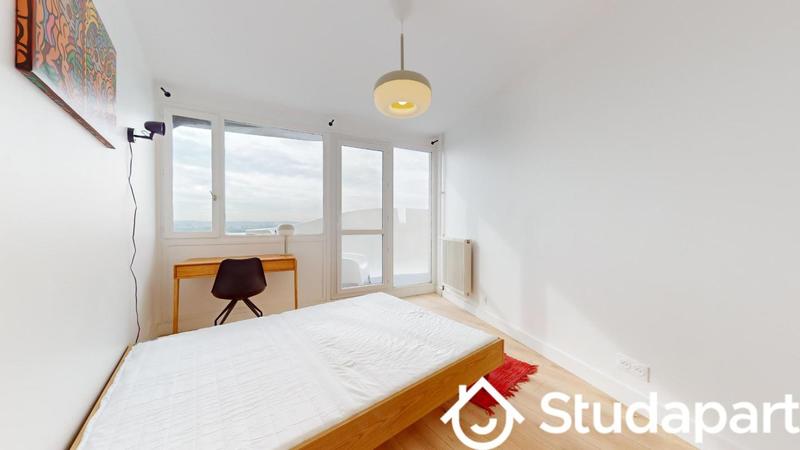 Chambre - 11 m² - 1 pièce