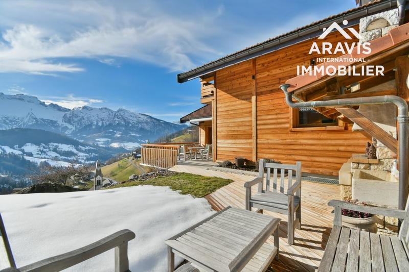 Propriété - 215 m² - 6 pièces