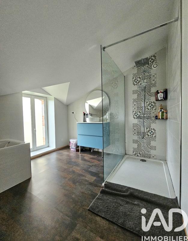 Maison - 98 m² - 6 pièces