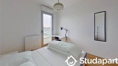 Chambre - 80 m² - 1 pièce