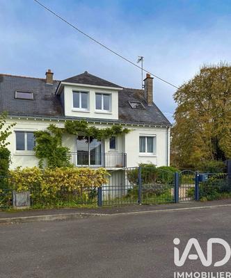 Maison - 140 m² - 8 pièces