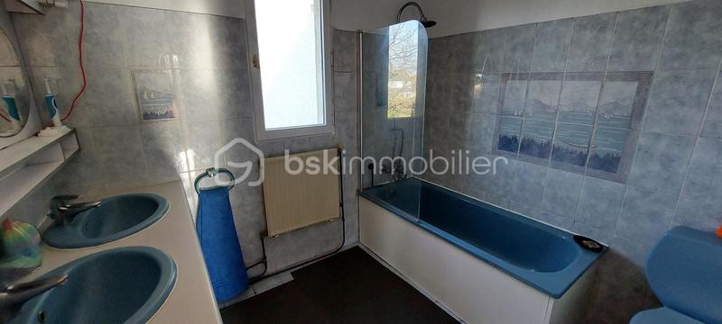 Maison - 136 m² - 7 pièces