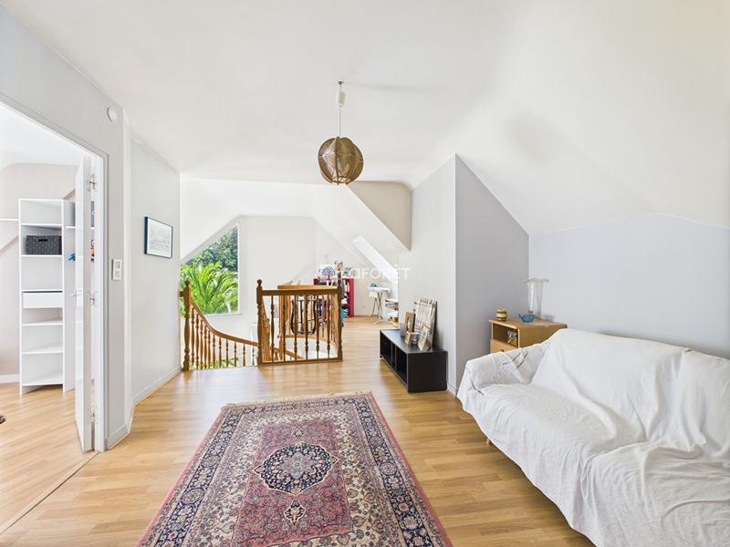 Maison contemporaine - 182 m² - 6 pièces