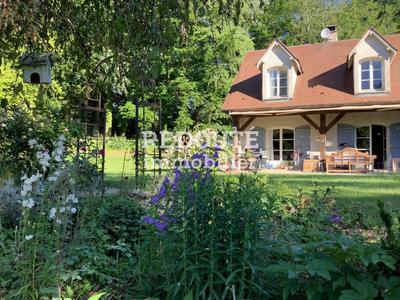 Propriété - 239 m² - 8 pièces