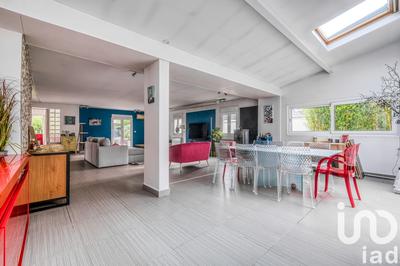 Maison de maîtres - 304 m² - 9 pièces