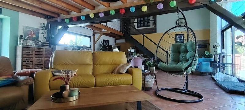 Maison - 230 m² - 5 pièces