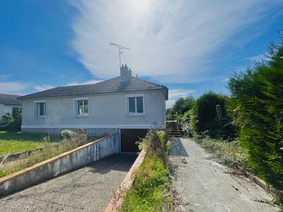 Maison - 90 m² - 5 pièces