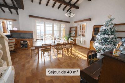 Maison - 247 m² - 6 pièces