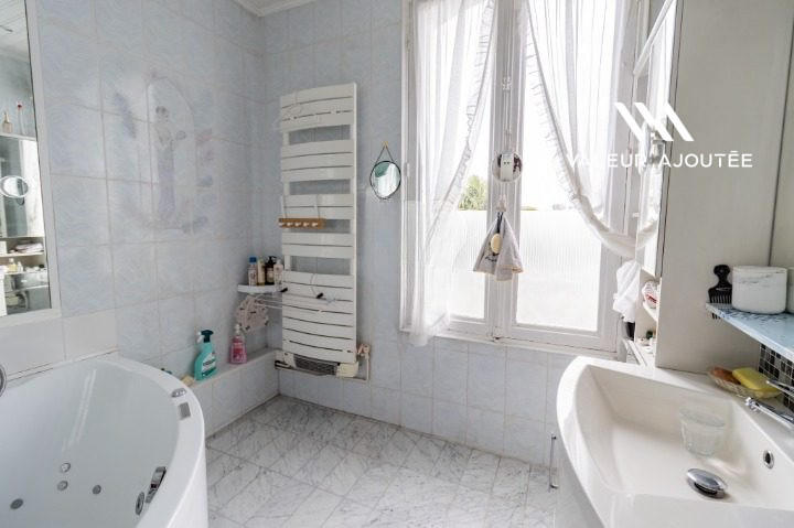 Maison ancienne - 170 m² - 7 pièces