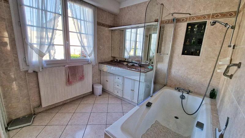 Maison - 138 m² - 7 pièces