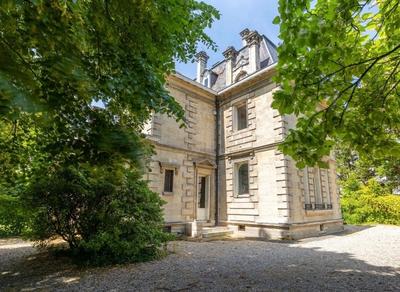 Hôtel particulier - 570 m² - 12 pièces