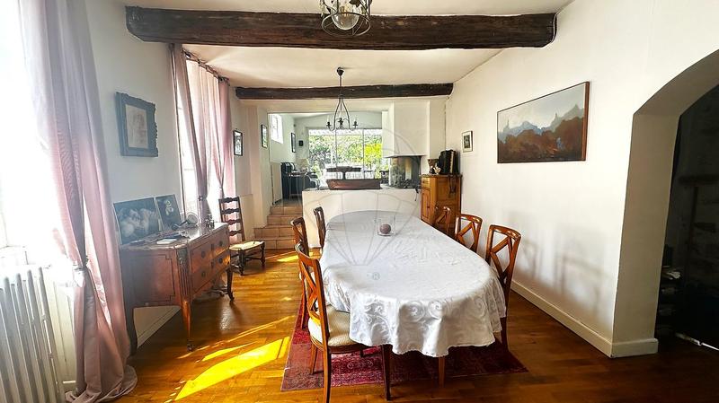 Maison - 203 m² - 7 pièces