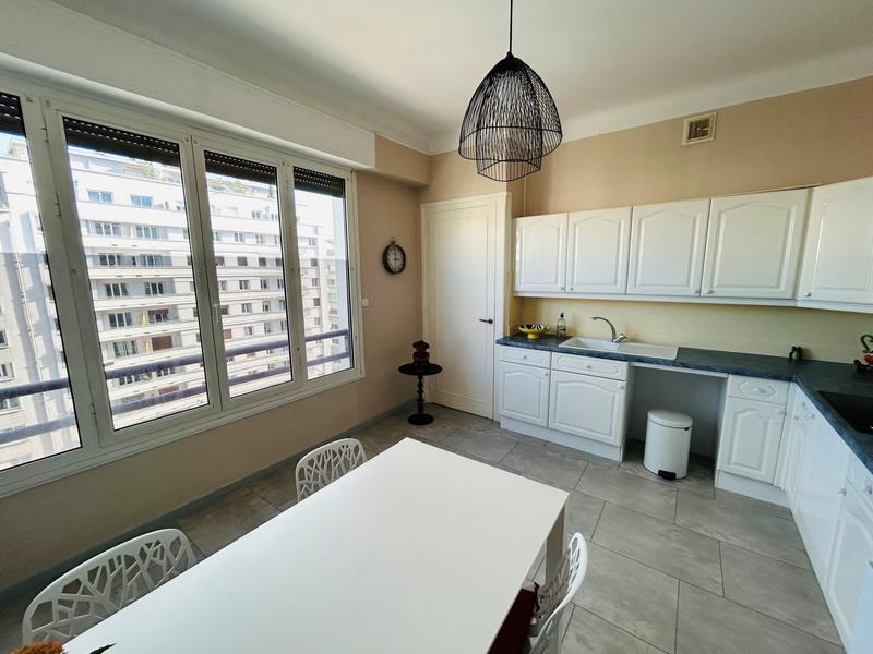 Appartement - 74 m² - 2 pièces