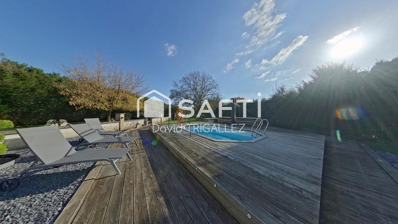 Maison - 288 m² - 9 pièces