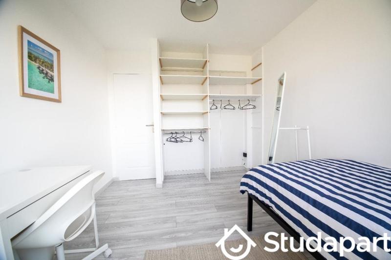 Chambre - 10 m² - 1 pièce