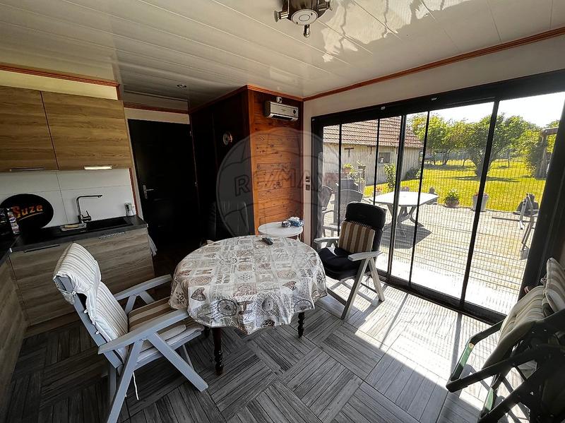 Maison - 427 m² - 12 pièces