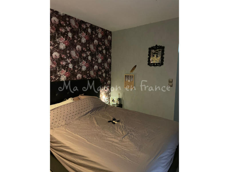 Maison - 300 m² - 12 pièces