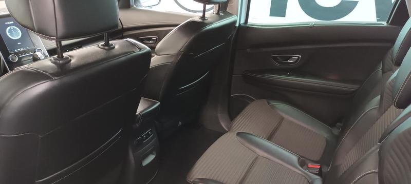 Renault Scénic IV Blue dCi 120 Edc Intens