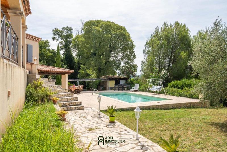Villa - 120 m² - 4 pièces