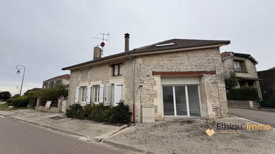 Maison - 112 m² - 5 pièces