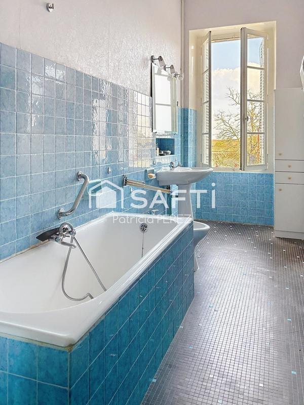 Maison - 316 m² - 10 pièces