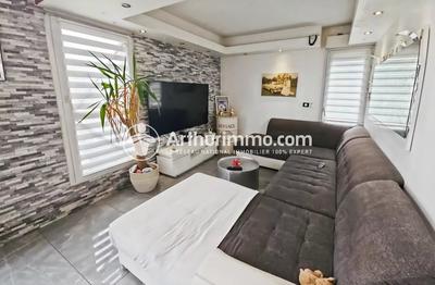 Appartement - 100 m² - 5 pièces