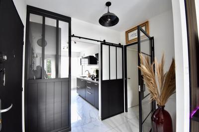 Appartement - 104 m² - 6 pièces