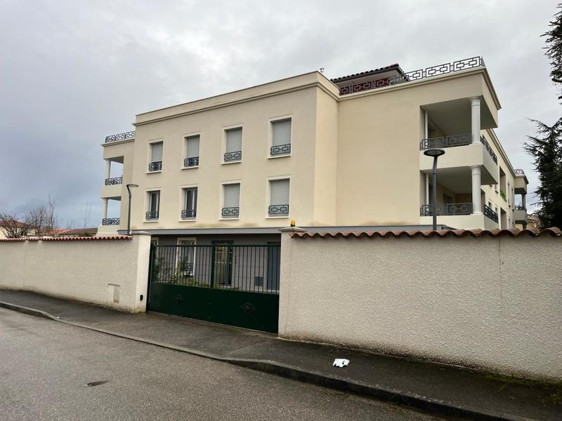 Appartement - 99 m² - 4 pièces