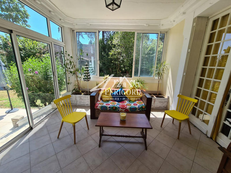 Maison - 250 m² - 10 pièces