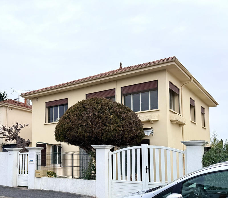 Maison traditionnelle - 158 m² - 5 pièces