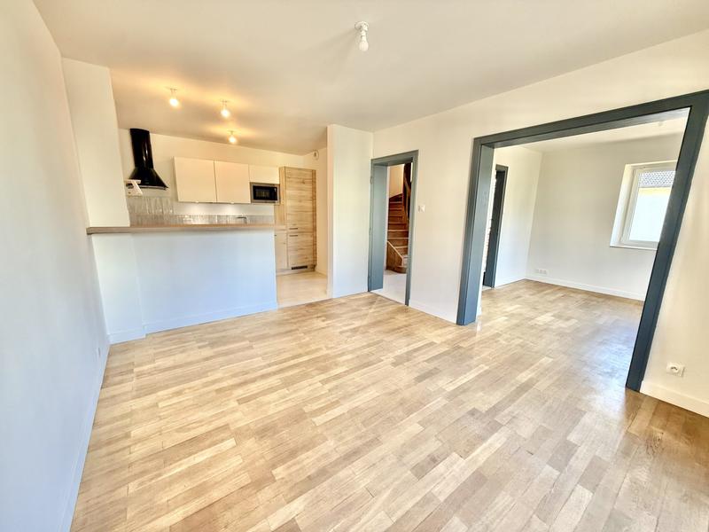 Maison - 121 m² - 7 pièces