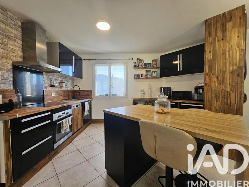 Maison - 98 m² - 4 pièces