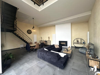 Maison - 245 m² - 8 pièces